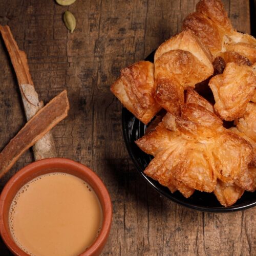 Authentic Pune Khari | Flaky Kayani Bakery Light Eggless Snack